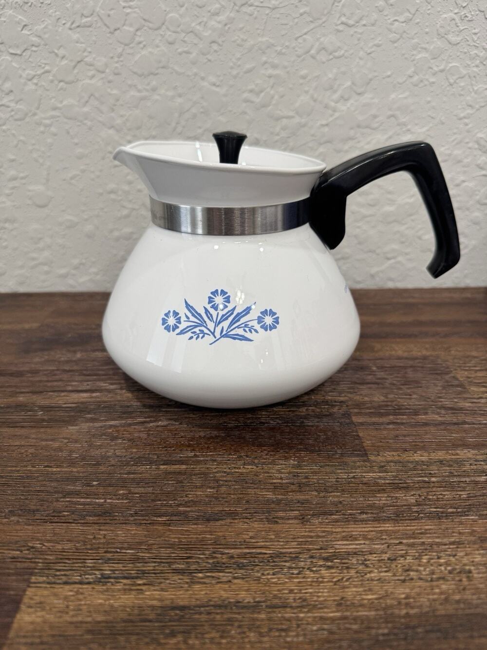 Vintage Corning Ware Blue Cornflower 6-Cup Teapot W/ Lid Model P-104